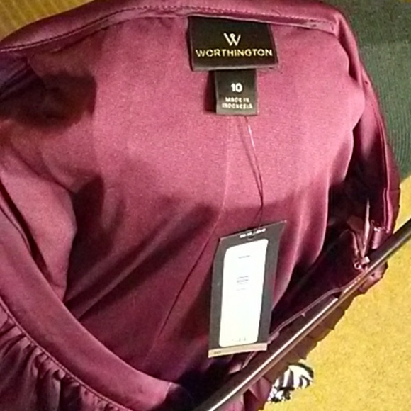 Worthington plum burgundy colored skirt - Picture 3 of 5